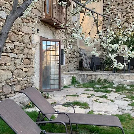 Casa rural La Casa De Piedra Navarredonda