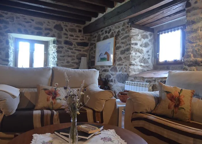 La Casa De Piedra 나바레돈다 데 그레도스