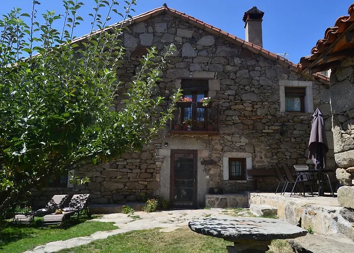 컨트리하우스 La Casa De Piedra 나바레돈다 데 그레도스