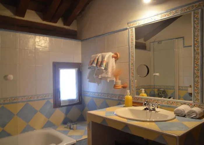 La Casa De Piedra 컨트리하우스 나바레돈다 데 그레도스